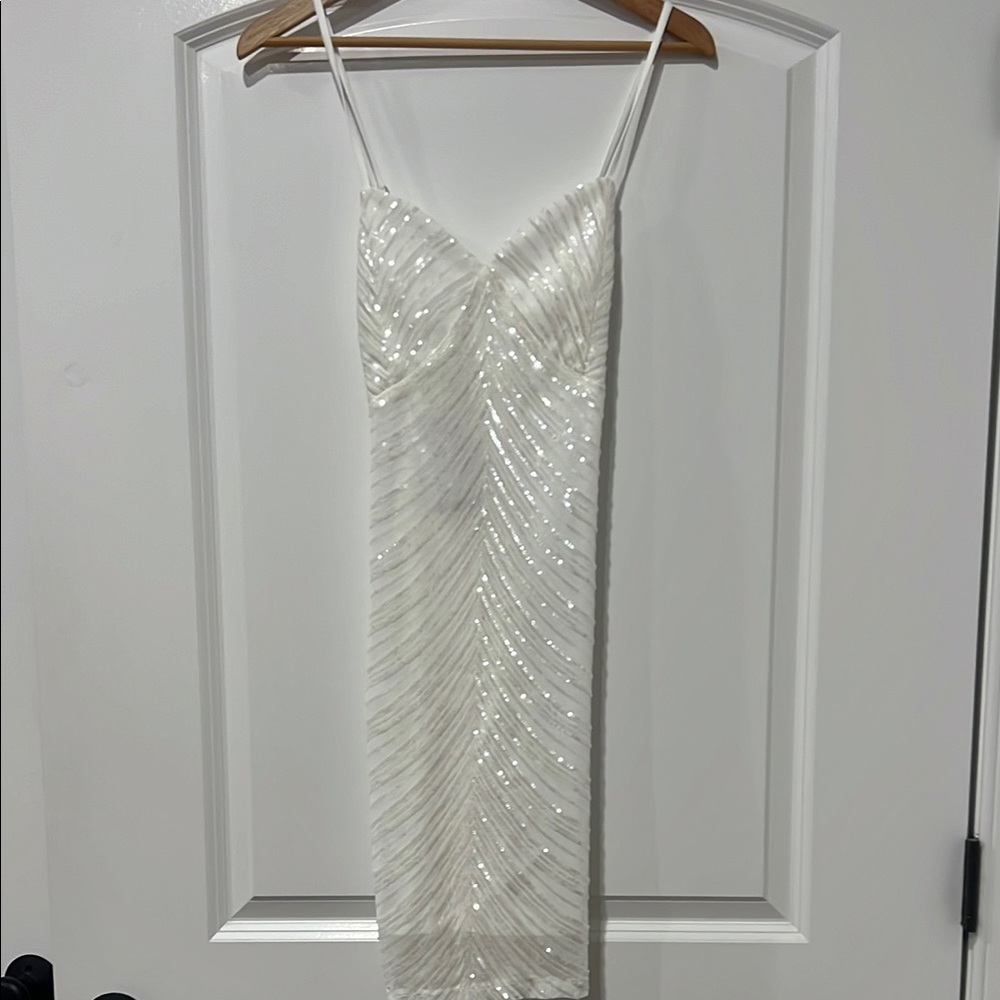 New with tags, gorgeous dress White Sequin Prom Dress homecoming, cross back